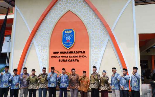 LAUNCHING SMP MUH PK BOARDING SCHOOL